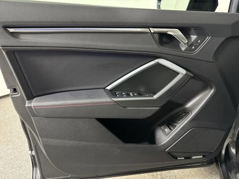 Used 2025 Audi Q3 2.0T Premium Plus w/ Premium Plus Package image 28