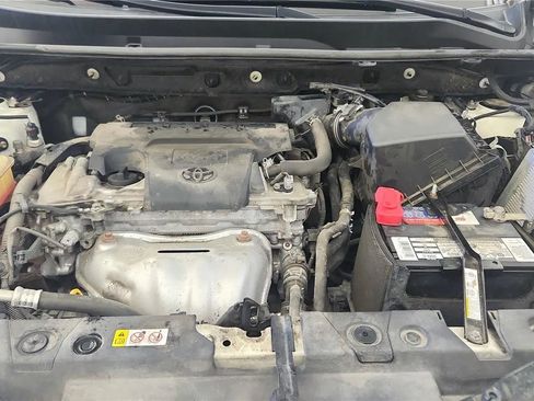 Used 2018 Toyota RAV4 LE w/ All Weather Liner Package AWD/4WD image 20