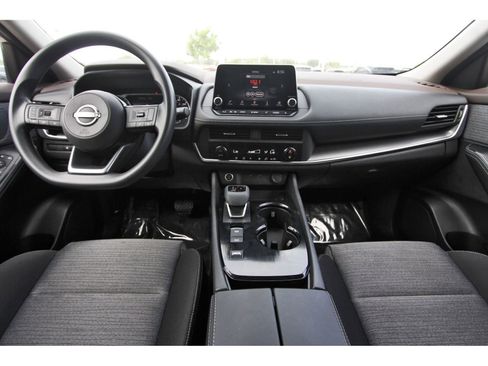 Certified 2023 Nissan Rogue SV FWD image 12