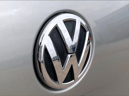 Used 2014 Volkswagen Passat 1.8T SEL Premium image 28