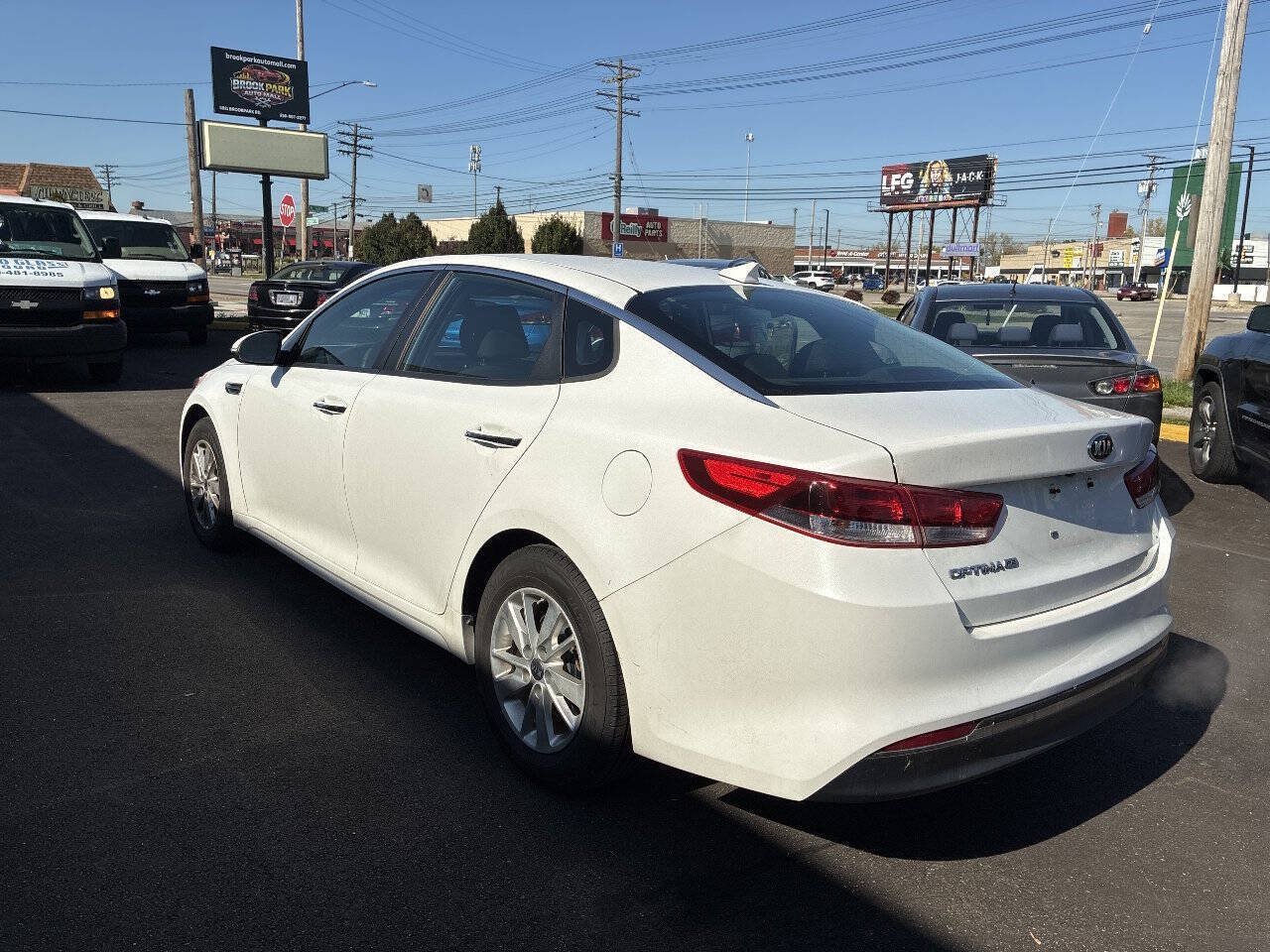 Used 2016 Kia Optima LX FWD image 7