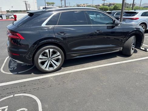 Used 2019 Audi Q8 Prestige w/ Luxury Package AWD/4WD image 3