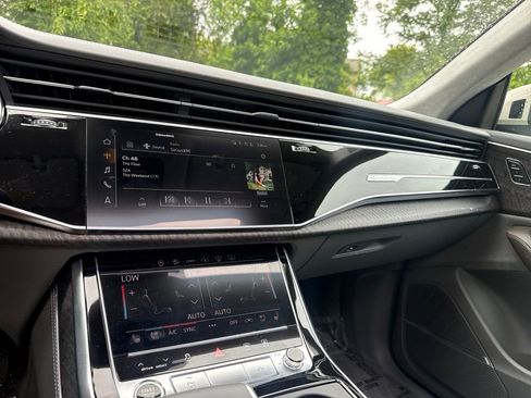 Used 2021 Audi Q8 Prestige AWD/4WD image 19