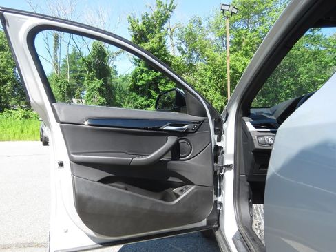 Used 2020 BMW X2 xDrive28i w/ Convenience Package AWD/4WD image 9