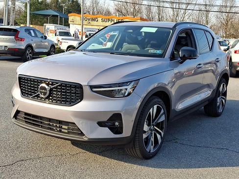 New 2026 Volvo XC40 B5 Plus w/ Climate Package image 2