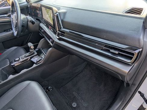 Used 2024 Kia Sportage EX image 19