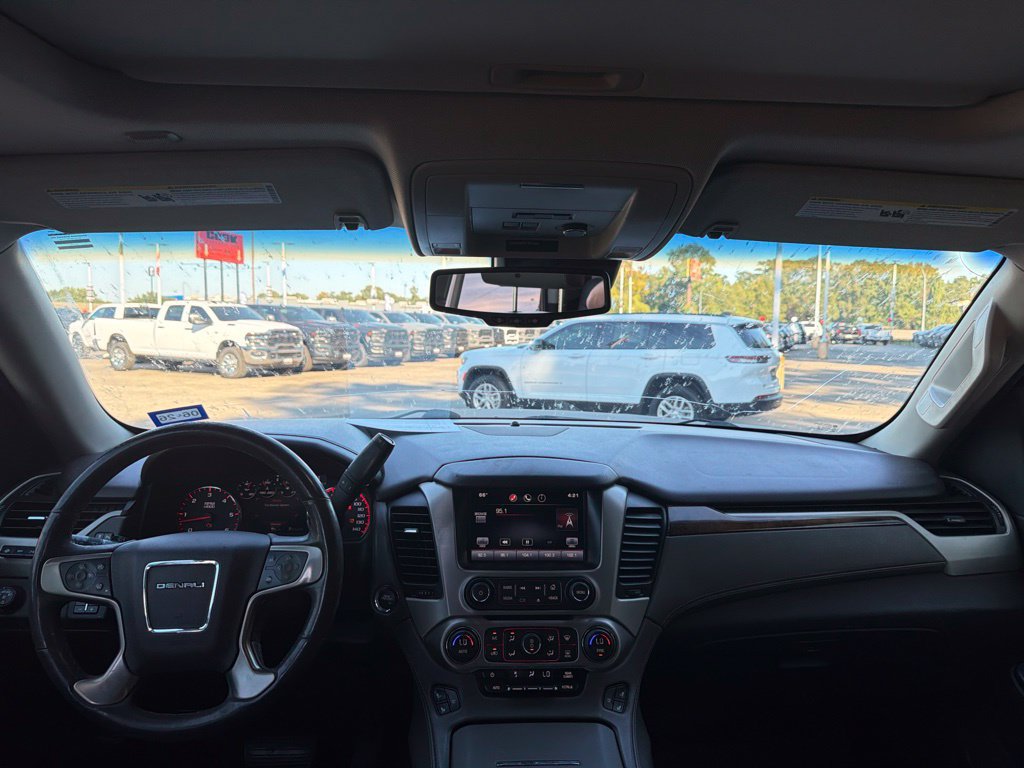 Used 2015 GMC Yukon Denali w/ Premium Package RWD image 9