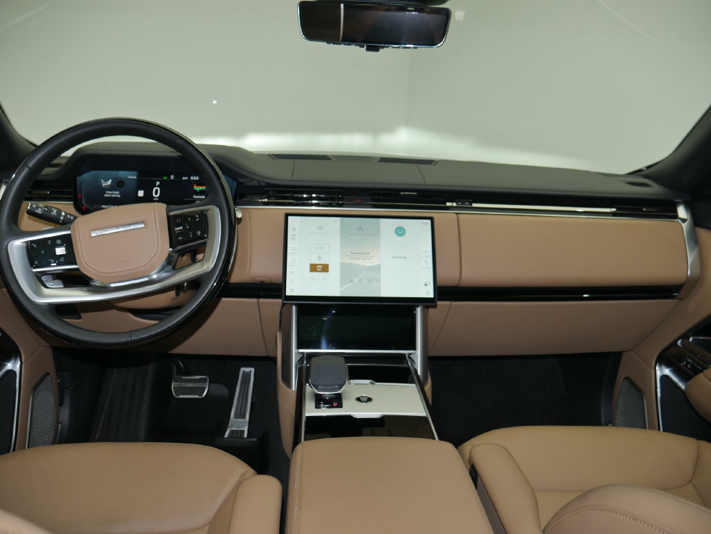 Certified 2025 Land Rover Range Rover Autobiography AWD/4WD image 25