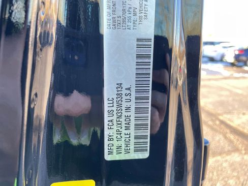 Used 2025 Jeep Wrangler Unlimited Rubicon image 29