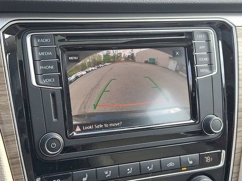 Used 2018 Volkswagen Passat 2.0T SE FWD image 24