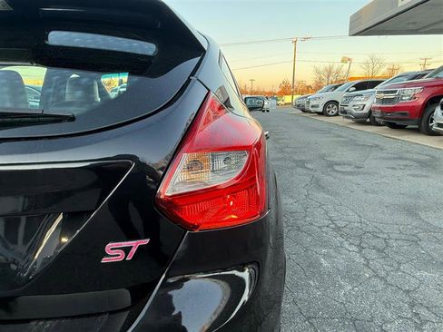 Used 2014 Ford Focus ST w/ Equipment Group 202A image 11