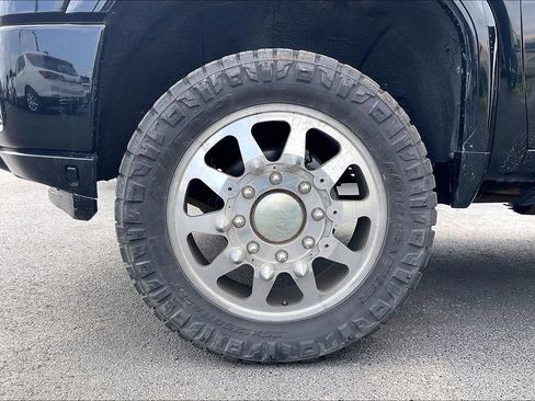 Used 2020 GMC Sierra 3500 Denali w/ Denali Ultimate Package AWD/4WD image 2