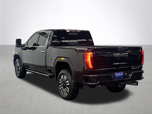 Used 2024 GMC Sierra 2500 Denali Ultimate AWD/4WD image 12