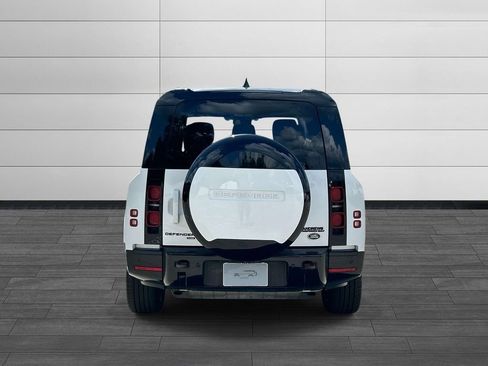 Certified 2023 Land Rover Defender 130 X-Dynamic SE AWD/4WD image 4