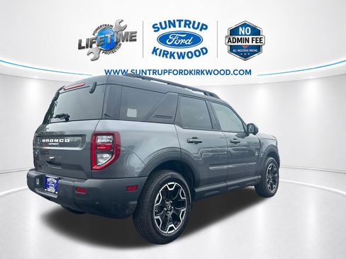 Used 2025 Ford Bronco Sport Outer Banks w/ Outer Banks Tech Package+ AWD/4WD image 6