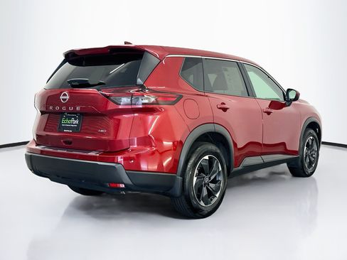 Used 2025 Nissan Rogue SV AWD/4WD image 9