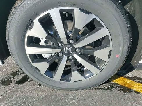 New 2026 Honda Odyssey EX-L image 10