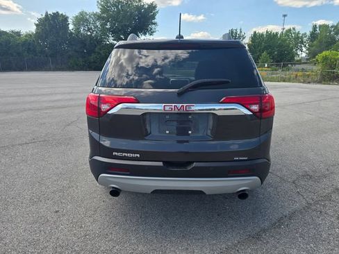 Used 2017 GMC Acadia SLT FWD image 4