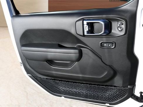 New 2026 Jeep Wrangler Unlimited Rubicon image 9