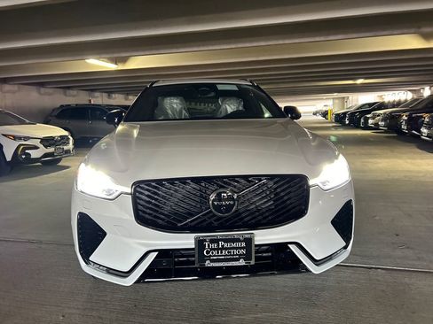 New 2026 Volvo XC60 B5 Plus w/ Protection Package Premier image 6