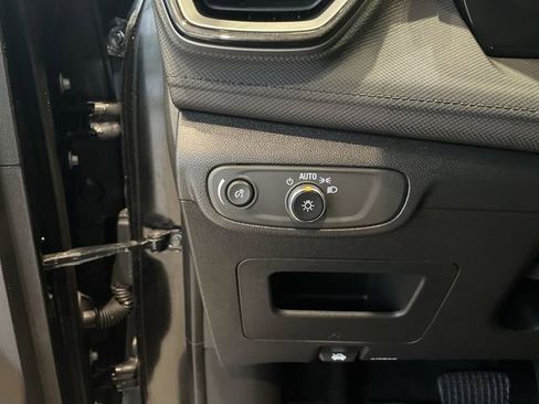 Used 2025 Chevrolet TrailBlazer LT FWD image 21