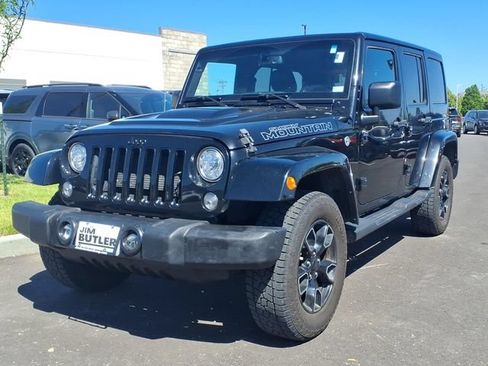 Used 2017 Jeep Wrangler Unlimited Sahara AWD/4WD image 2