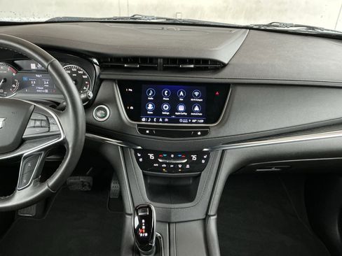 Used 2023 Cadillac XT5 Premium Luxury image 9
