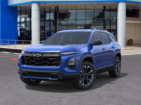 New 2026 Chevrolet Equinox RS w/ Convenience Package III FWD image 6
