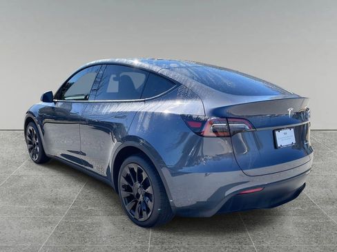Used 2023 Tesla Model Y Long Range image 3