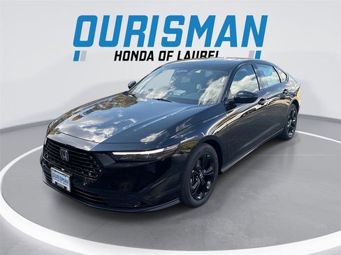 New 2025 Honda Accord SE image 1