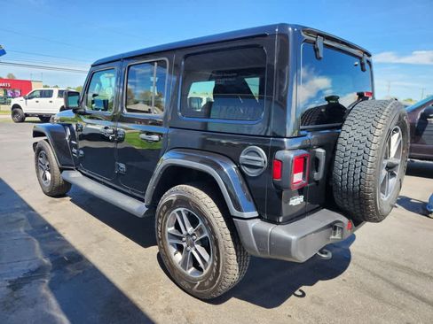 Used 2023 Jeep Wrangler Sahara w/ Cold Weather Group image 5