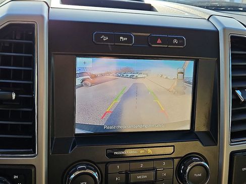 Used 2019 Ford F150 Lariat image 15