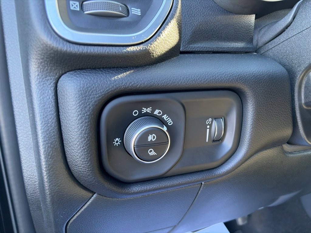 Used 2025 RAM 3500 Lone Star AWD/4WD image 15