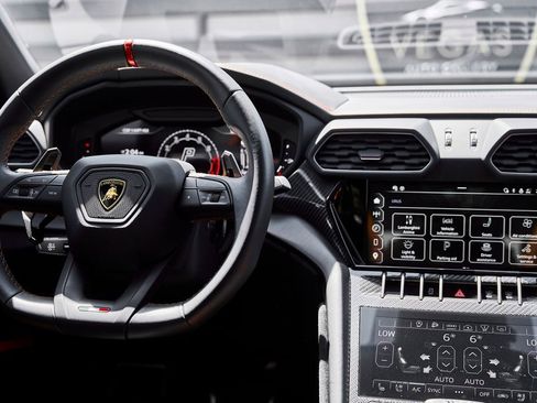 Used 2023 Lamborghini Urus Performante AWD/4WD image 64
