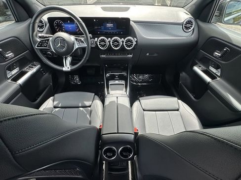Certified 2025 Mercedes-Benz GLA 250 image 26
