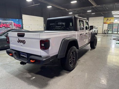 Used 2026 Jeep Gladiator Mojave AWD/4WD image 5