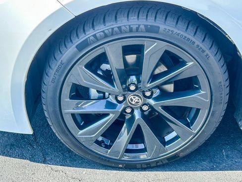 Used 2024 Toyota Corolla SE w/ SE Premium Package FWD image 11