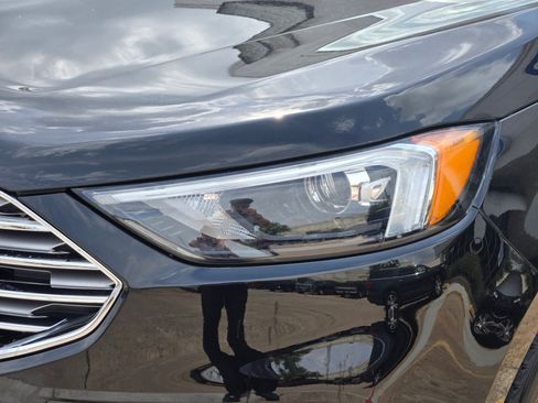 Used 2022 Ford Edge Titanium AWD/4WD image 6