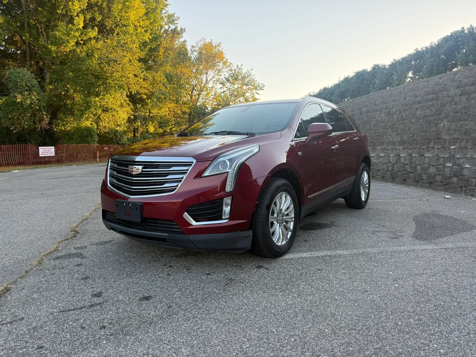 Used 2017 Cadillac XT5 FWD image 2