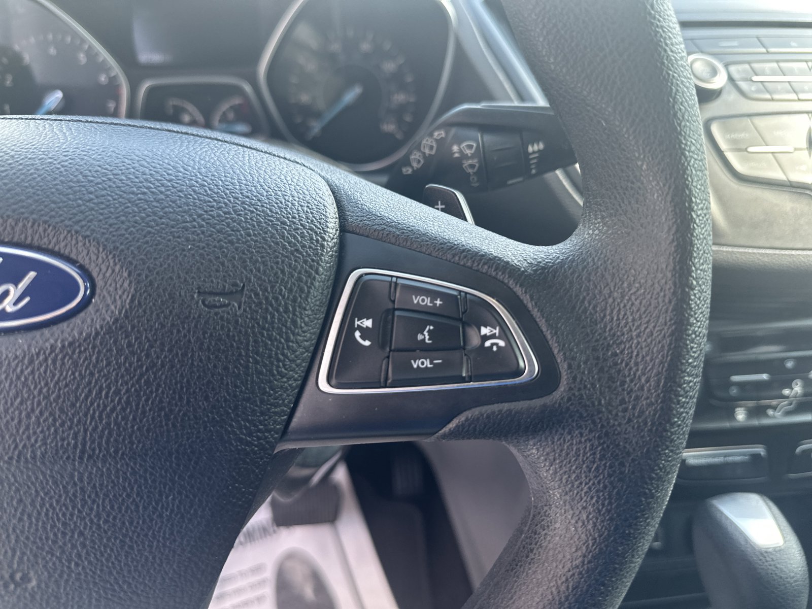 Used 2017 Ford Escape SE FWD image 12