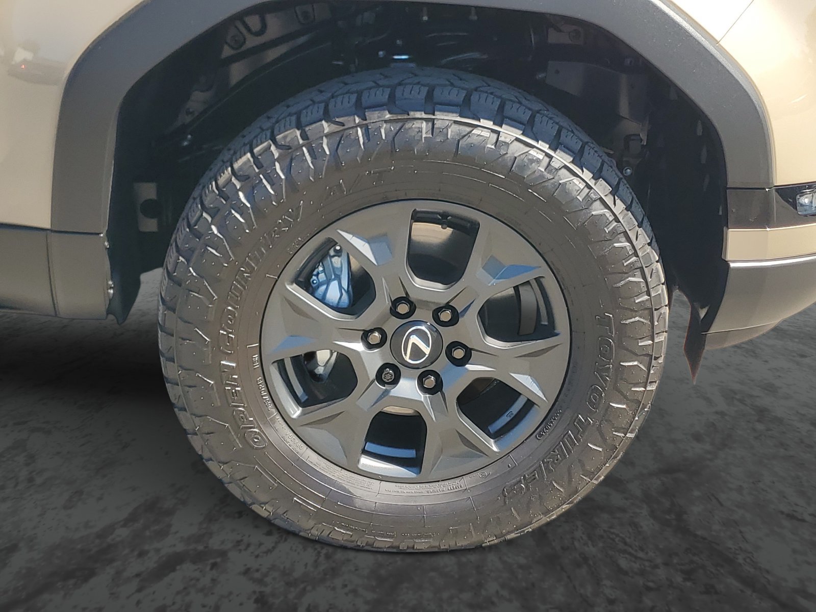 Used 2026 Lexus GX 550 w/ Accessory Package (32) AWD/4WD image 6