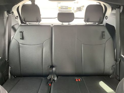 Used 2025 Toyota Sienna XSE FWD image 34