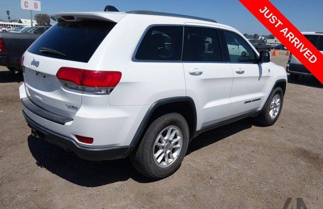 Used 2019 Jeep Grand Cherokee Laredo AWD/4WD image 4