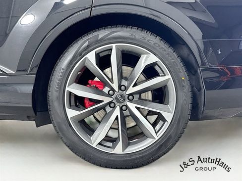 Used 2023 Audi SQ7 Premium Plus w/ Executive Package image 40