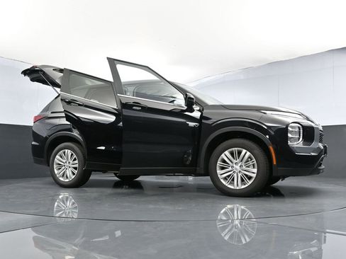 New 2025 Mitsubishi Outlander ES image 36