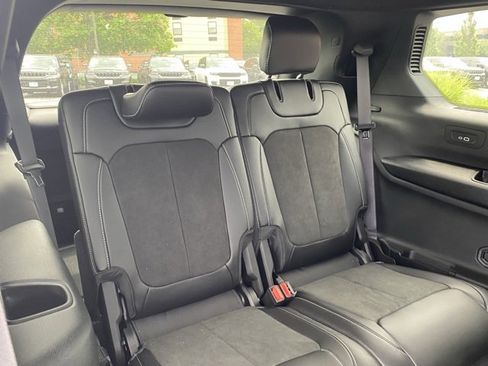 New 2025 Jeep Grand Cherokee L Altitude image 33