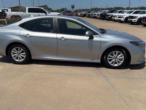 Used 2025 Toyota Camry LE FWD image 2