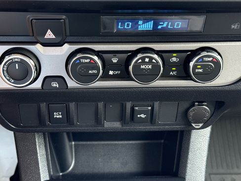 Used 2023 Toyota Tacoma SR AWD/4WD image 24
