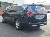 New 2026 Chrysler Pacifica Select image 4