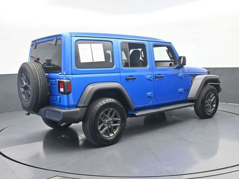 Used 2025 Jeep Wrangler Unlimited Sport AWD/4WD image 6